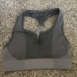 Women’s gym shark bra